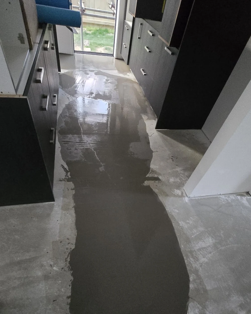 Floor preparation and reinstatement after fire damage